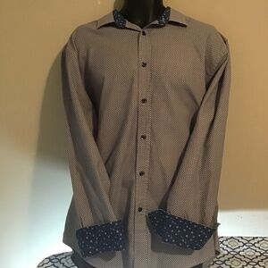 😎#460, QUIETI, men’s size Xl, great cond.see photos 😎🔥 great casual shirt 🔥